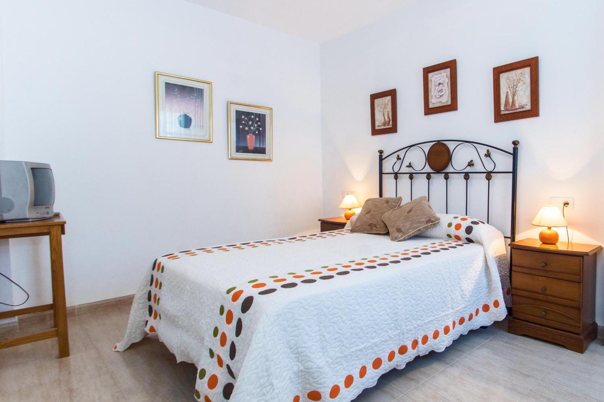Apartamentos Rotonda コニル・デ・ラ・フロンテラ 部屋 写真