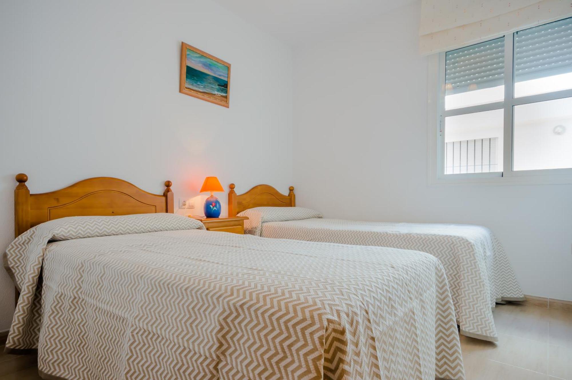 Apartamentos Rotonda コニル・デ・ラ・フロンテラ 部屋 写真