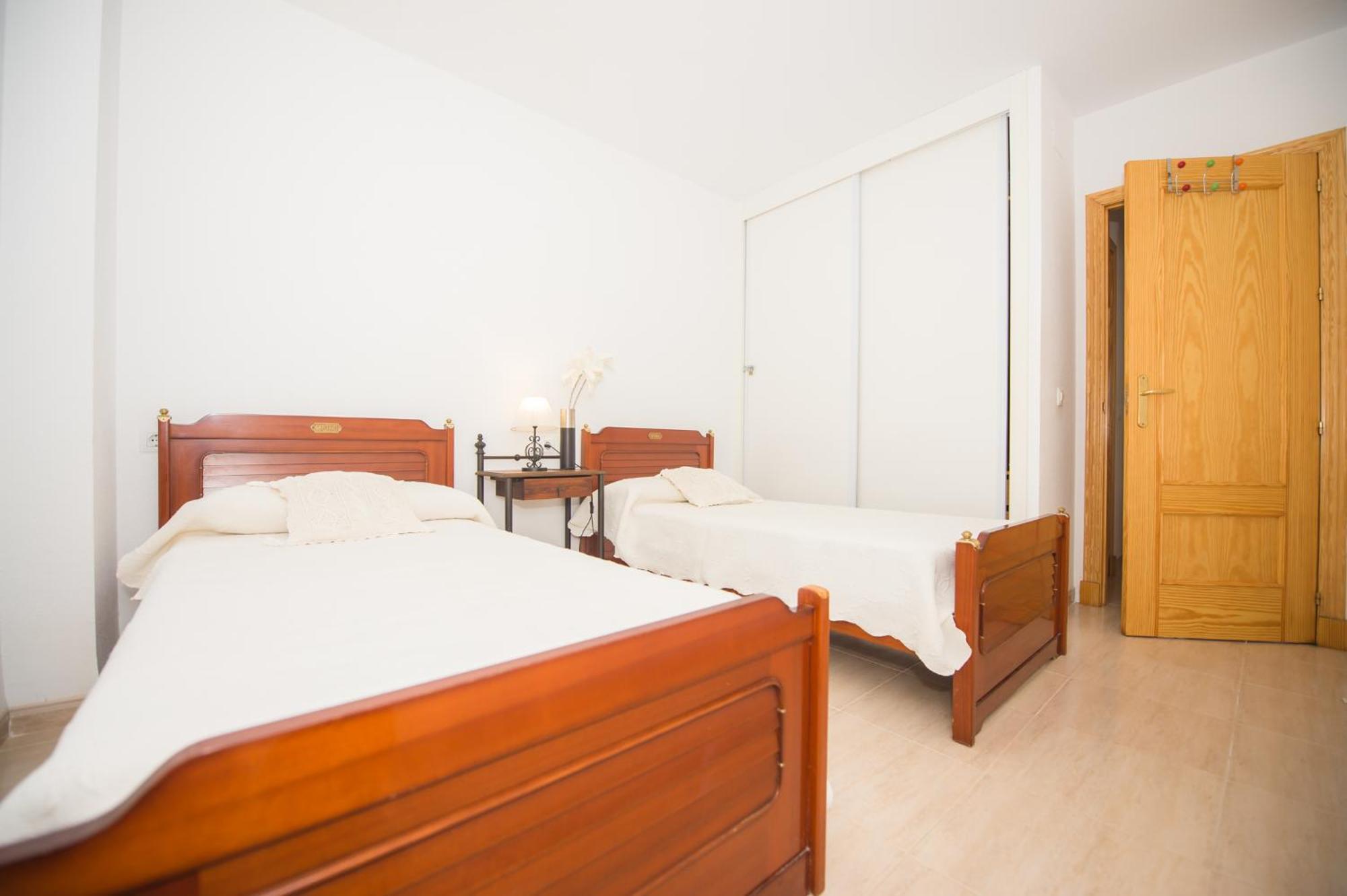 Apartamentos Rotonda コニル・デ・ラ・フロンテラ 部屋 写真
