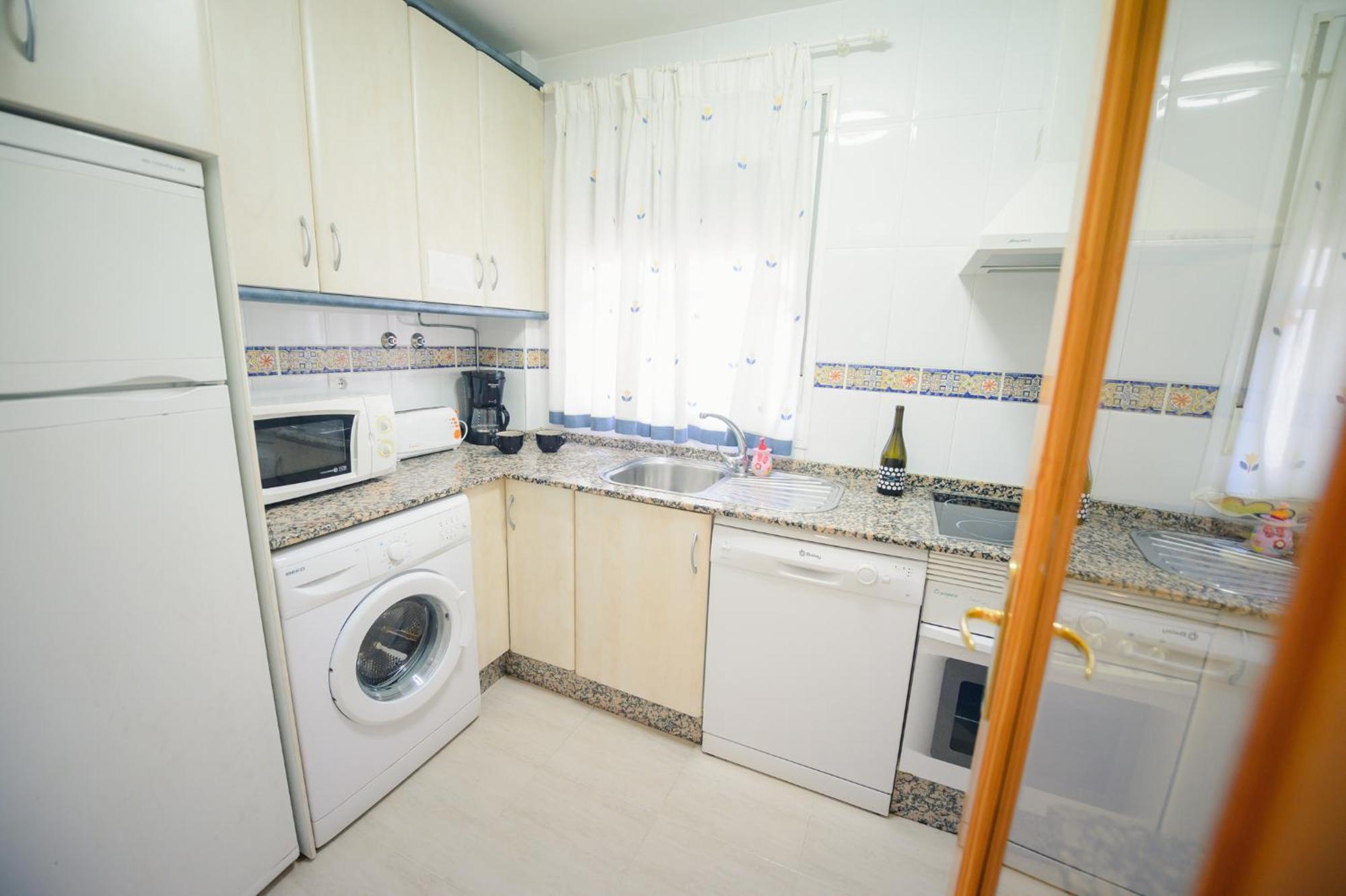 Apartamentos Rotonda コニル・デ・ラ・フロンテラ 部屋 写真
